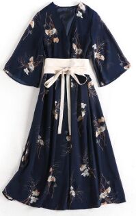 Платье-кимоно с рукавами средней длины