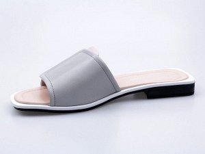 Шлепки Страна производитель: Турция
Вид обуви: Шлепанцы
Размер женской обуви x: 36
Полнота обуви: Тип «F» или «Fx»
Материал верха: Натуральная кожа
Материал подкладки: Натуральная кожа
Стиль: Городско