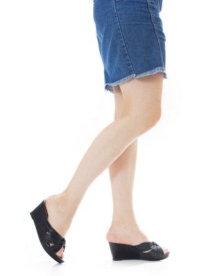 Шлепки Страна производитель: Армения
Вид обуви: Шлепанцы
Размер женской обуви x: 37
Полнота обуви: Тип «F» или «Fx»
Материал верха: Натуральная кожа
Материал подкладки: Натуральная кожа
Стиль: Повседн