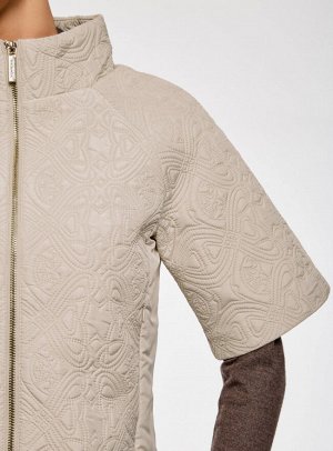 Куртка из фактурной ткани с короткими рукавами