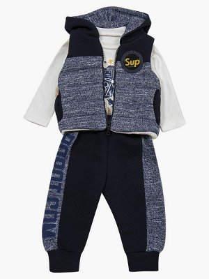 Комплект для мальчика: лонгслив, штанишки и жилет на синтепоне