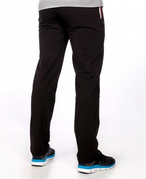 Спорт Брюки ERD
Мужские брюки, два боковых кармана на молниях, задний карман на молнии, широкая эластичная резинка на поясе + фиксирующий шнурок, элементы дизайна - вышивка. Фабричное производство, пр