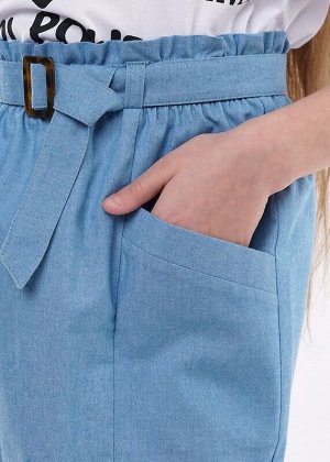 Юбка Описание: Трендовая джинсовая юбка с вертикальными резами по бокам и оригинальными функциональными карманами. Сьемный пояс на модной пластиковой пряжке под рог.
Цвет: св.голубой. 
Состав: 60% Хло