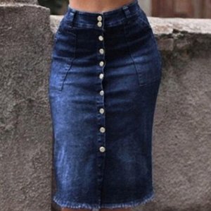Юбка Джинсовая юбка — универсальный и практичный вариант. 
Она сочетается с одеждой любого стиля.
Материал - Джинс.