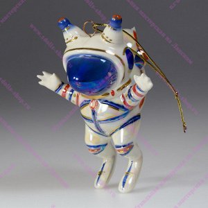 Елочная игрушка "Бельчонок-космонавт"