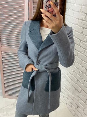 Женское пальто, голубое