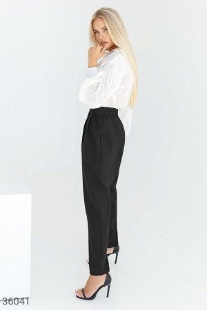 Стильные укороченные брюки черного цвета