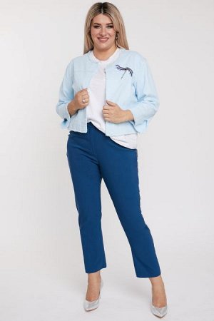 Брюки Цвет:
синий
Состав:
60%Хлопок 30%Полиамид 10%Спандекс
Длина изделия:
101 см
Размер модели:
54
Рост модели:
174 см
Эффектные брюки полуприлегающего силуэта из ткани стрейч. Передние половинки с п