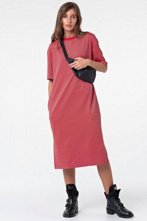Платье-футболка хлопковое длинное в полоску на красном
