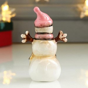 Сувенир керамика "Снеговик в розовом колпаке и шапке" 11х7,5х5,5 см