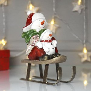 Сувенир полистоун "Снеговик с малышом на санках" 20х8,5х16 см