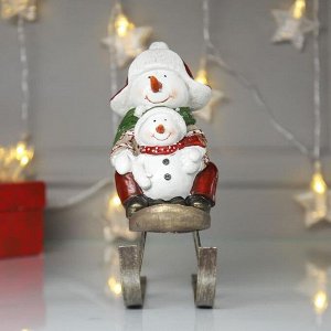 Сувенир полистоун "Снеговик с малышом на санках" 20х8,5х16 см