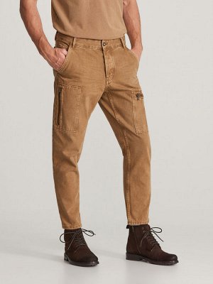 Джинсовые брюки с карманами