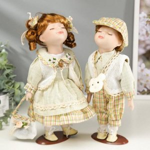 Кукла коллекционная парочка поцелуй набор 2 шт "Катя и Саша в оливковых нарядах" 30 см