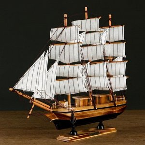 Сувенирная модель корабля «Кариста», трехмачтовый с белыми парусами, 40x5.5x33 см