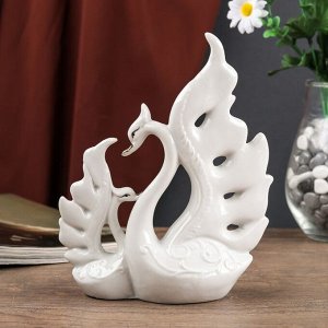 Сувенир керамика "Белые лебеди - большой любви" стразы 19х5,6х15 см