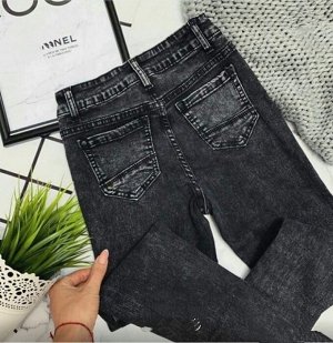 Джинсы Материал: джинса с добавлением стрейч
Тянутся