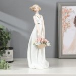 Сувенир керамика &quot;Девушка с корзиной цветов&quot; 30х10х9 см