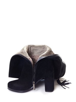 Сапоги Страна производитель: Китай
Вид обуви: Сапоги
Сезон: Зима
Размер женской обуви x: 36
Полнота обуви: Тип «F» или «Fx»
Цвет: Черный
Материал верха: Замша
Материал подкладки: Натуральный мех
Форма