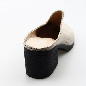 Шлепки Страна производитель: Турция
Размер женской обуви x: 37
Полнота обуви: Тип «F» или «Fx»
Вид обуви: Шлепанцы
Материал верха: Натуральная кожа
Материал подкладки: Натуральная кожа
Каблук/Подошва: