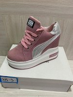 Кроссовки