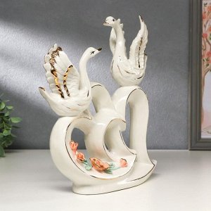 Сувенир керамика "Два лебедя на сплетенных сердцах" 27,3х26,4х7 см