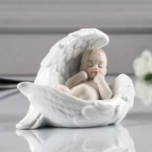 Сувенир керамика "Спящий младенец в ангельских крыльях" 8,5х12х7,5 см