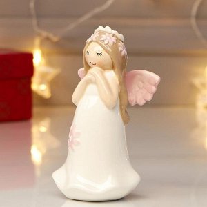 Сувенир керамика "Девочка-ангел в белом платье с розовыми цветами" 10,8х6,5х7,5 см