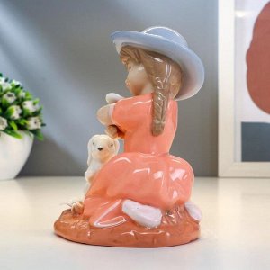 Сувенир керамика "Девочка в розовом платье и голубой шляпке с кроликом" 12х10х7,8 см