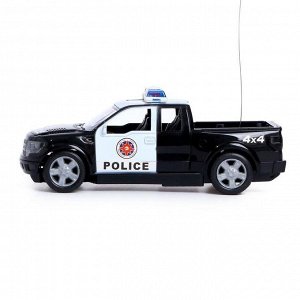 Машина радиоуправляемая «Полиция», работает от батареек