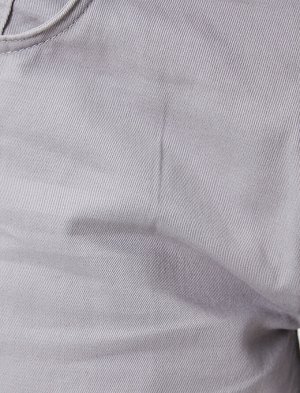 шорты Материал: %100 Хлопок Параметры модели: рост: 187 cm, грудь: 99, талия: 75, бедра: 94 Надет размер: 36