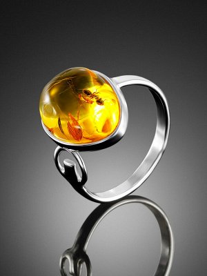 Кольцо «Клио» из серебра и янтаря с инклюзом, 006308002