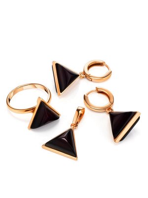Треугольный кулон «Монблан» из позолоченного серебра и янтаря вишнёвого цвета, 010206345
