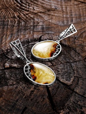 Серебряные серьги «Модерн» со вставками пейзажного балтийского янтаря, 006507088