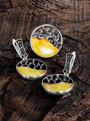 Оригинальные круглые серьги из серебра со вставками пейзажного янтаря «Модерн», 006508327