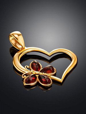 Красивое позолоченное сердце, украшенное янтарём «Апрель»