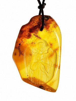 Подвеска из натурального цельного янтаря с резьбой «Ангел-Хранитель», 009204265