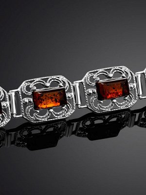 Ажурный браслет, украшенный коньячным янтарём «Гояния»