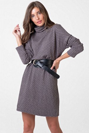 Платье фактурное короткое из трикотажа светло-коричневое