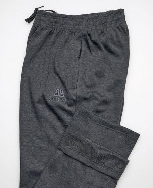 . Черный;
Серый;
   Мужские брюки, выполнены из утепленной ткани - футер трехниточный с начесом. Два боковых кармана на молнии, по поясу широкая эластичная резинка + внутренний фиксирующий шнурок, эле