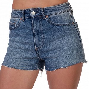 Обрезанные джинсовые женские шорты – №1 в модных коллекциях сезона-2020 №216