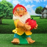 Садовая фигура &quot;Гном с клубникой&quot;, 47 см, микс