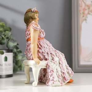 Сувенир полистоун "Пышечка в розовом платье с перьями" 17.5х12х12.3 см