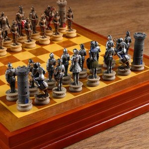 Шахматы сувенирные "Крестовый поход", h короля=8 см, h пешки=6,5 см, 36 х 36 см