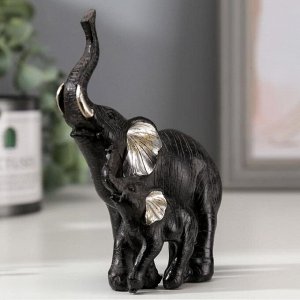 Сувенир "Слон африканский со слонёнком"