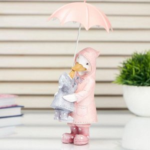 Сувенир полистоун "Уточка с утёнком в дождевиках под зонтом" 21х11х9,5 см
