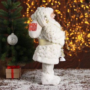 Дед Мороз "В белой шубке, с подарками" 45 см