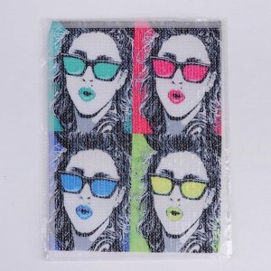 Аппликация из пайеток «Девушка в очках», 30,5 - 22,5 см