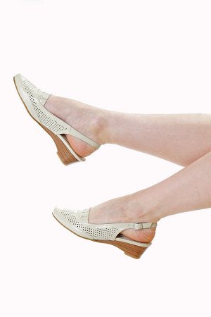 Босоножки Страна производитель: Китай
Вид обуви: Босоножки
Размер женской обуви x: 36
Полнота обуви: Тип «F» или «Fx»
Материал верха: Натуральная кожа
Материал подкладки: Натуральная кожа
Тип носка: З