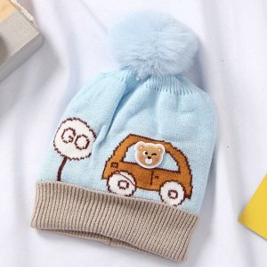 Шапка Теплая, стильная шапка дополнит осенне-зимний гардероб защитит вашего малыша от холода.